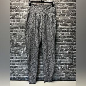 Old‎ Navy joggers